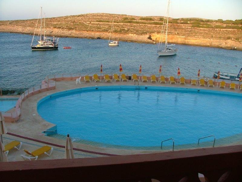 Comino Hotel ภายนอก รูปภาพ