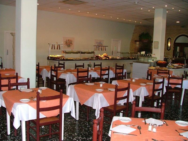 Comino Hotel ภายนอก รูปภาพ