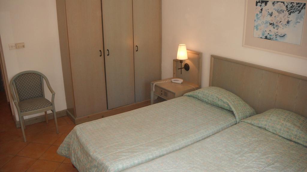 Comino Hotel ภายนอก รูปภาพ